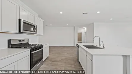 builders/67b9f3b3-3891-4ae1-b7d6-60ce7840e673/communities/6ff99041-7182-4226-ada0-05bd0ecfd653/homes/efdd7a97-0e50-42d1-97b7-6b49cc0ed688/d530cb86-7b6c-4475-86c4-6f58f4d0c8d0-415_Blanco_Lane_10.jpeg