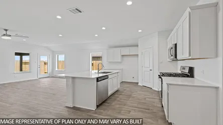 builders/67b9f3b3-3891-4ae1-b7d6-60ce7840e673/communities/6ff99041-7182-4226-ada0-05bd0ecfd653/homes/efdd7a97-0e50-42d1-97b7-6b49cc0ed688/e44a1f8b-d9cc-439d-8f11-ddefc816609e-415_Blanco_Lane_7.jpeg