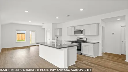builders/67b9f3b3-3891-4ae1-b7d6-60ce7840e673/communities/84a32d0a-f263-4ada-9416-0f1687cc3e6e/homes/2832e049-0c8b-4c8f-8df2-3272397ba101/bfa35478-adfd-44d6-91c8-659ec3fcfc6f-6030_Diamond_Vista_Ct_7.jpg