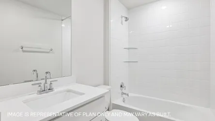 builders/67b9f3b3-3891-4ae1-b7d6-60ce7840e673/communities/96f849f3-42ca-4293-a29a-f7b162dc4b7c/homes/34bfdac9-b0f8-4369-97c6-6fc42c8e478f/0577b1ba-ca4e-4694-bc65-7a538b6b4740-23_125_Southridge_Trail_X40E_Elgin_H_Bath_2.jpg