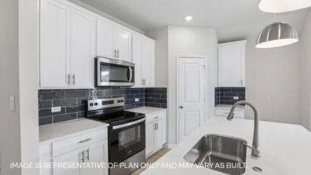 builders/67b9f3b3-3891-4ae1-b7d6-60ce7840e673/communities/96f849f3-42ca-4293-a29a-f7b162dc4b7c/homes/34bfdac9-b0f8-4369-97c6-6fc42c8e478f/50c89dc3-e34f-41b9-a9d6-38bf9e27f58d-11_125_Southridge_Trail_X40E_Elgin_H_Living.jpg