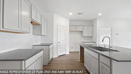 builders/67b9f3b3-3891-4ae1-b7d6-60ce7840e673/communities/d03e4b76-6ac3-4583-a8ea-b06414f8fc1f/homes/de2f84ef-5553-4462-81b4-2a5bda15933c/414ce8ba-ba67-4a7d-95e4-f02556ccb828-900_Neches13 (2).jpg